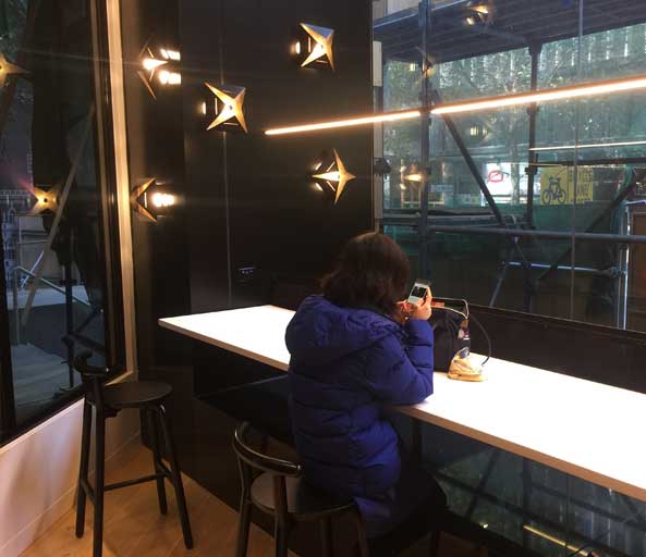 459 Collins St – Lobby (real) – 03