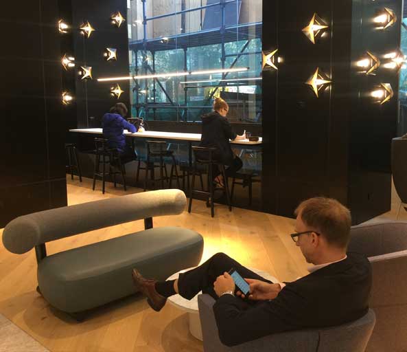 459 Collins St – Lobby (real) – 05